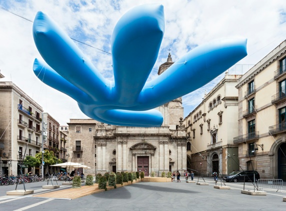 Yael Reisner's Take My Hand pavilion, as featured in Nanotecture. Photograph by Marcela Grassi