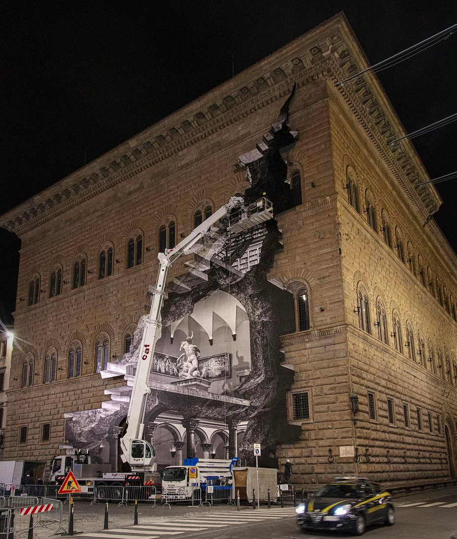 La Ferita (The Wound) , 2021, Firenze, Palazzo Strozzi. Photo by JR