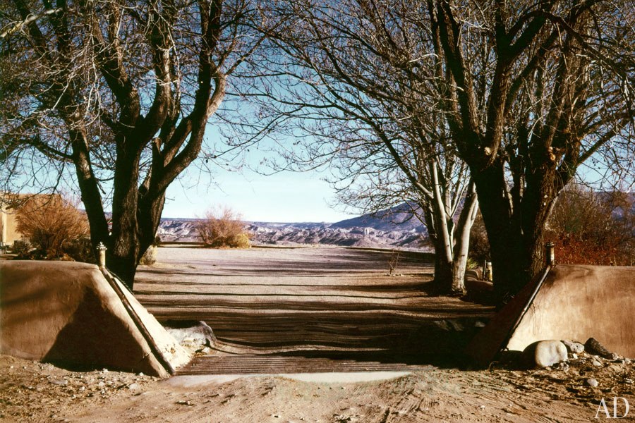 Abiquiu home, 1981, courtesy of Architectural Digest