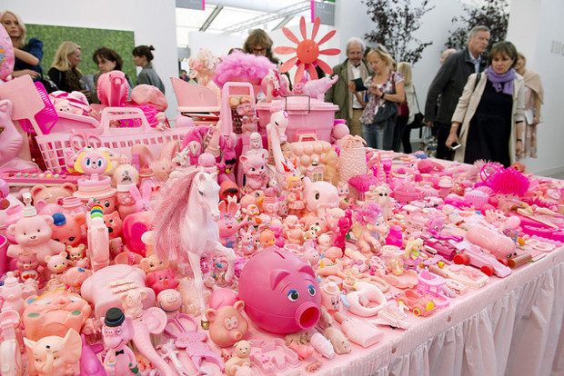 Pink Project: Table (1994/2016) by Portia Munson. Photograph by Linda Nylind. Courtesy of Linda Nylind/Frieze.