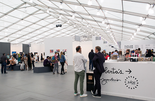 Visitors at Frieze NY 2015. Photograph by Marco Scozzaro. Courtesy of Marco Scozzaro/Frieze